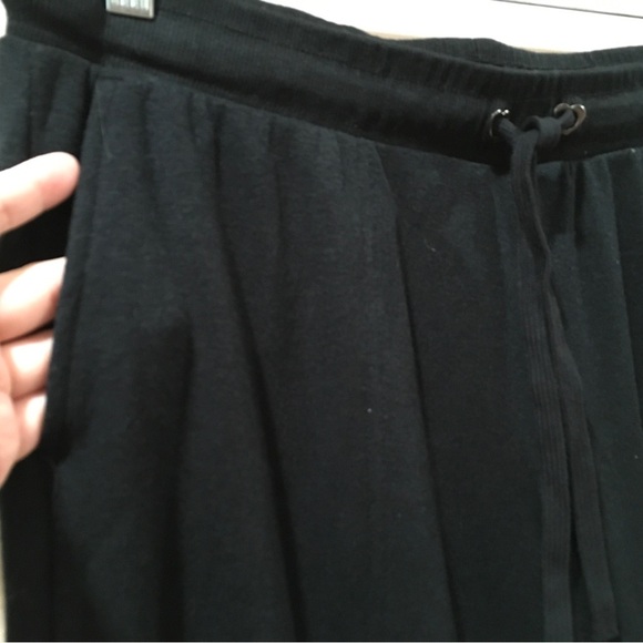 Jane&Delancey Women's Large Jogger Pants Black Pockets Hearts Valentine’s New - Picture 4 of 6